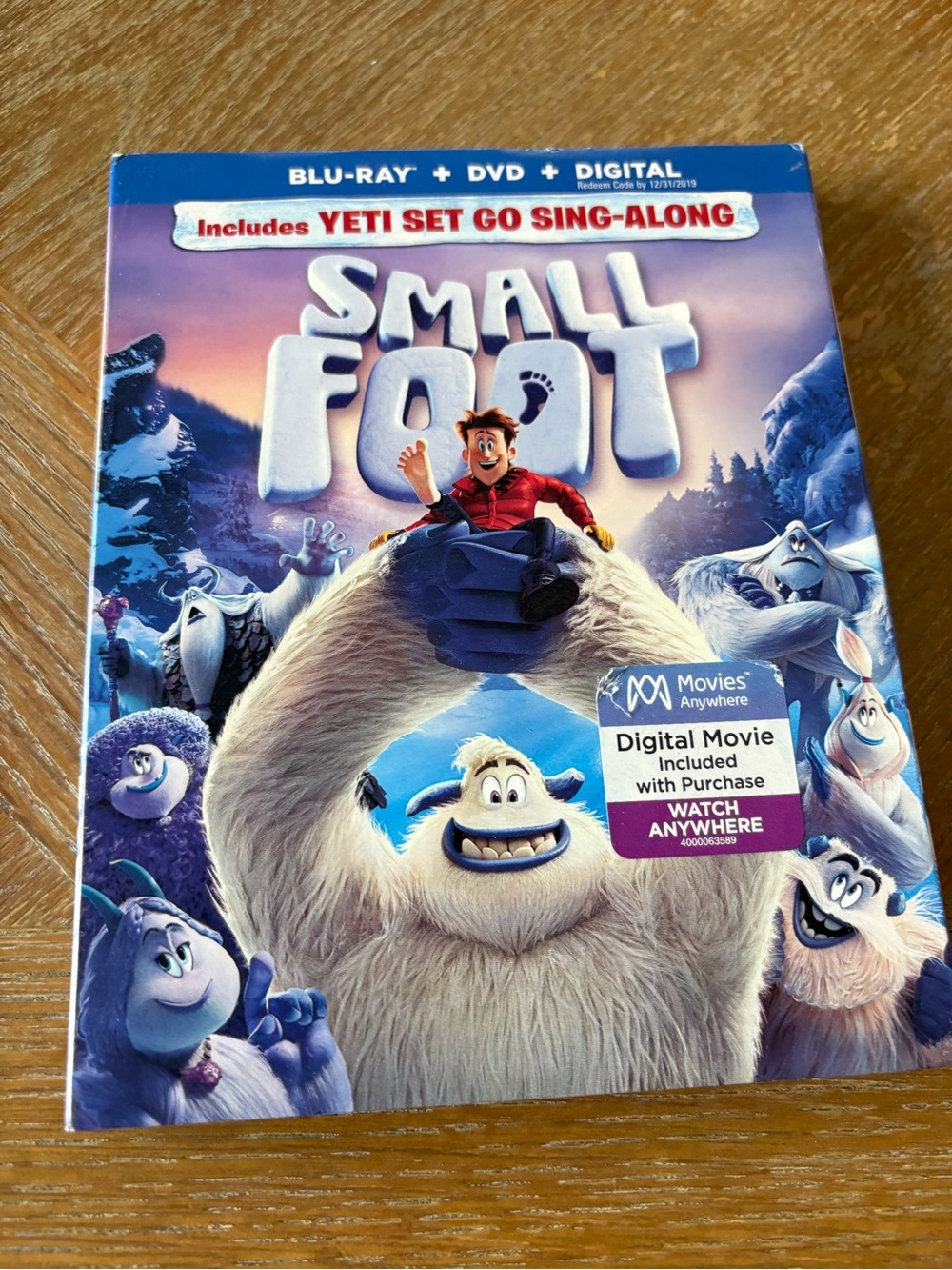 Small Foot Includes Yeti set go sing-along Blu Ray+DVD+Digital w slipcover